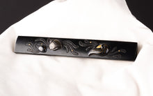 Shakudo Kozuka Decorated with Seashells